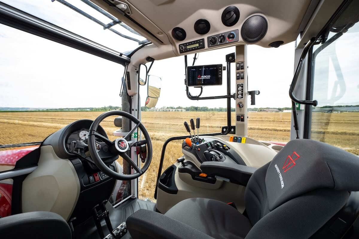 I nuovi trattori MF 5M di Massey Ferguson con la nuova cabina hi-tech da top di gamma